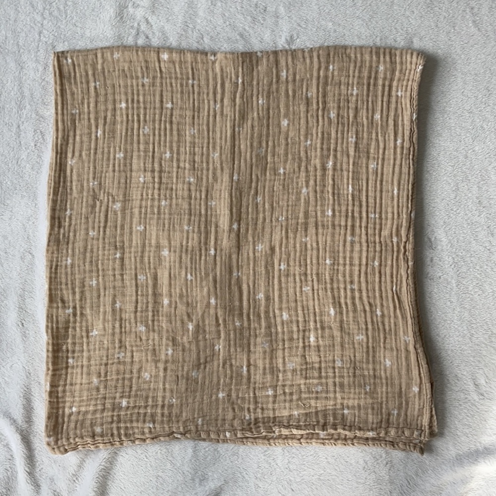 Muslin Swaddle - Picture 5 of 8
